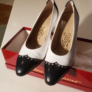 Salvatore Ferragamo Wing-Tip Heels - Near Mint!